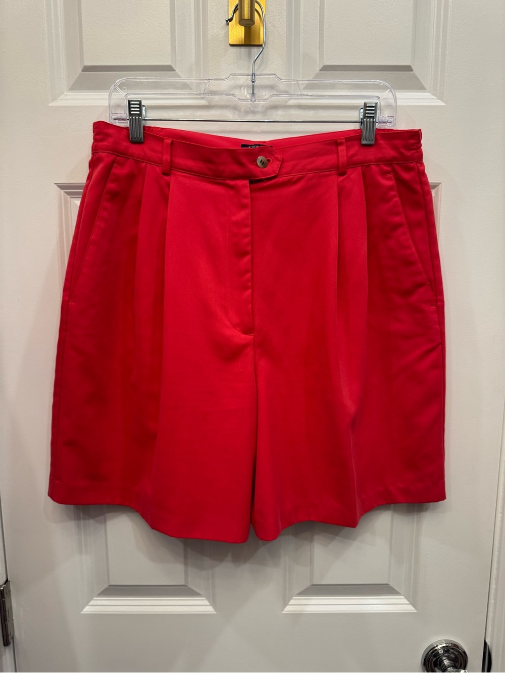 Vintage Izod Red High-Waist Pleated Women's Shorts